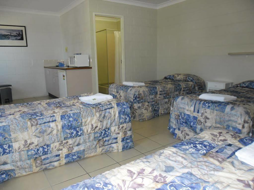 Banjo Paterson Motor Inn Townsville Bagian luar foto