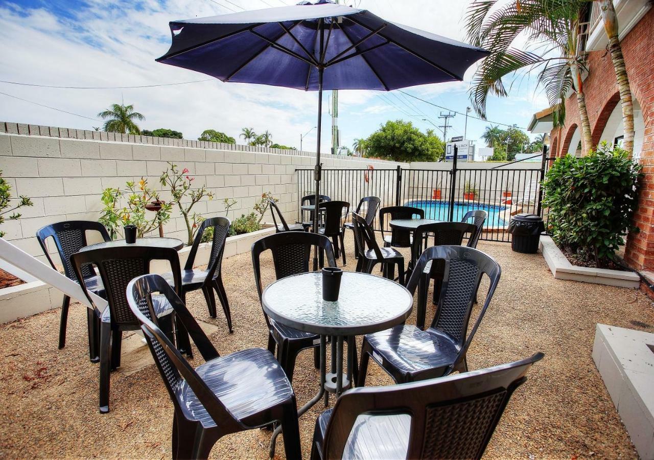 Banjo Paterson Motor Inn Townsville Bagian luar foto